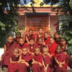 Dharma studieren, Dharma leben